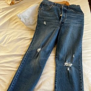 Levi’s Rib cage straight ankle size 30